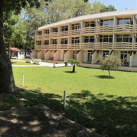 Htp Velika Plaza Ulcinj Hotel Ngoại thất bức ảnh
