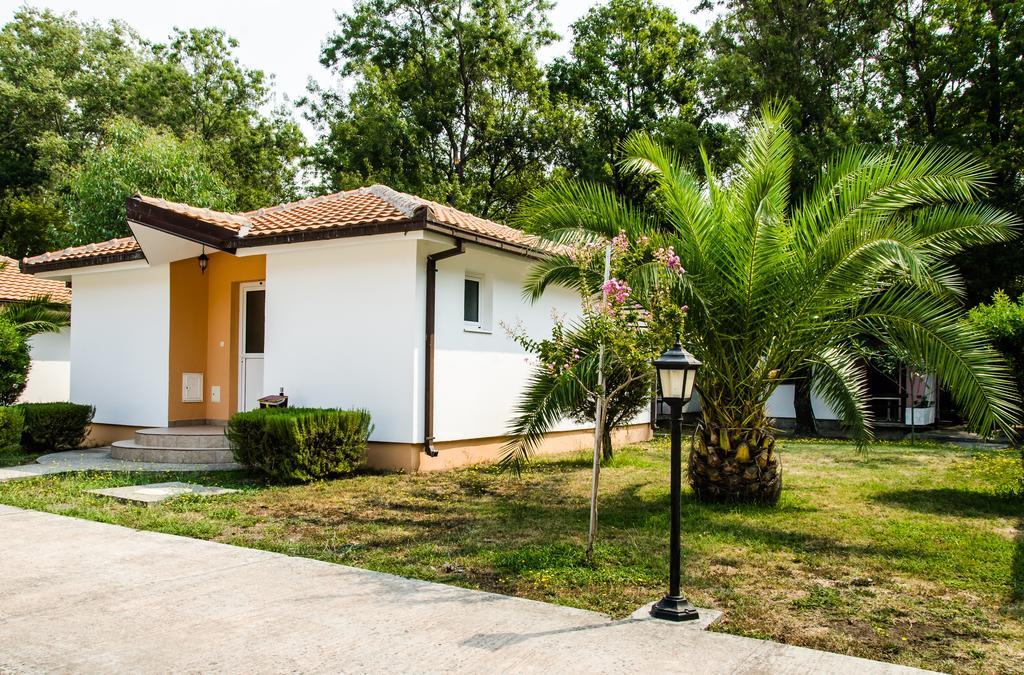 Htp Velika Plaza Ulcinj Hotel Ngoại thất bức ảnh