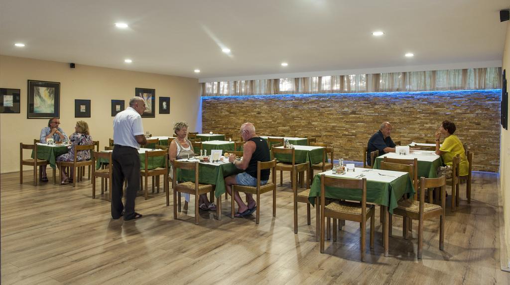 Htp Velika Plaza Ulcinj Hotel Phòng bức ảnh