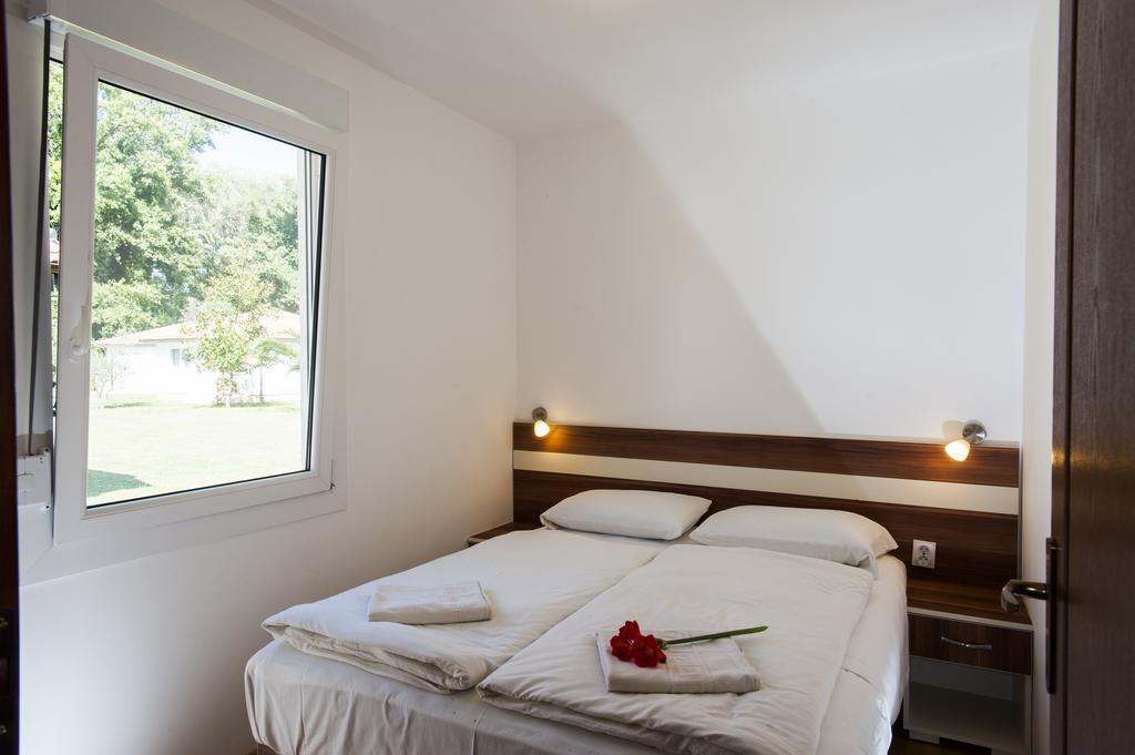 Htp Velika Plaza Ulcinj Hotel Phòng bức ảnh